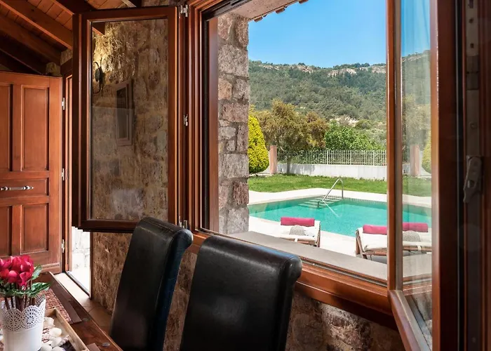 Filerolia Stone House Villa