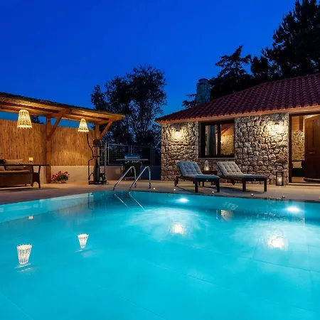 Filerolia Stone House