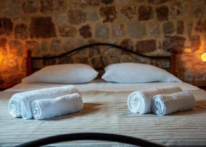 فيلة Filerolia Stone House Pastida