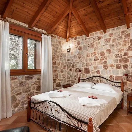 Villa Filerolia Stone House Pastida