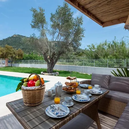 Filerolia Stone House *