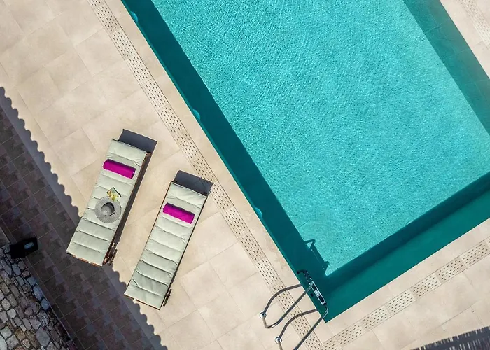 Filerolia Stone House *