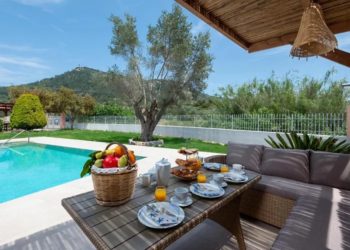 Filerolia Stone House *