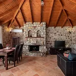 Filerolia Stone House * 帕斯蒂达