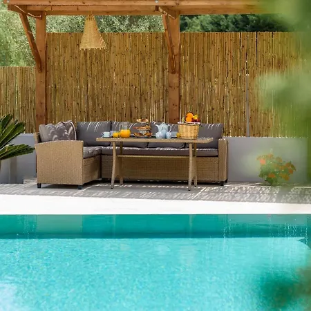 Filerolia Stone House