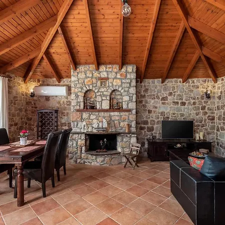 Filerolia Stone House * Pastida