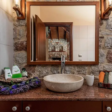 Filerolia Stone House Villa